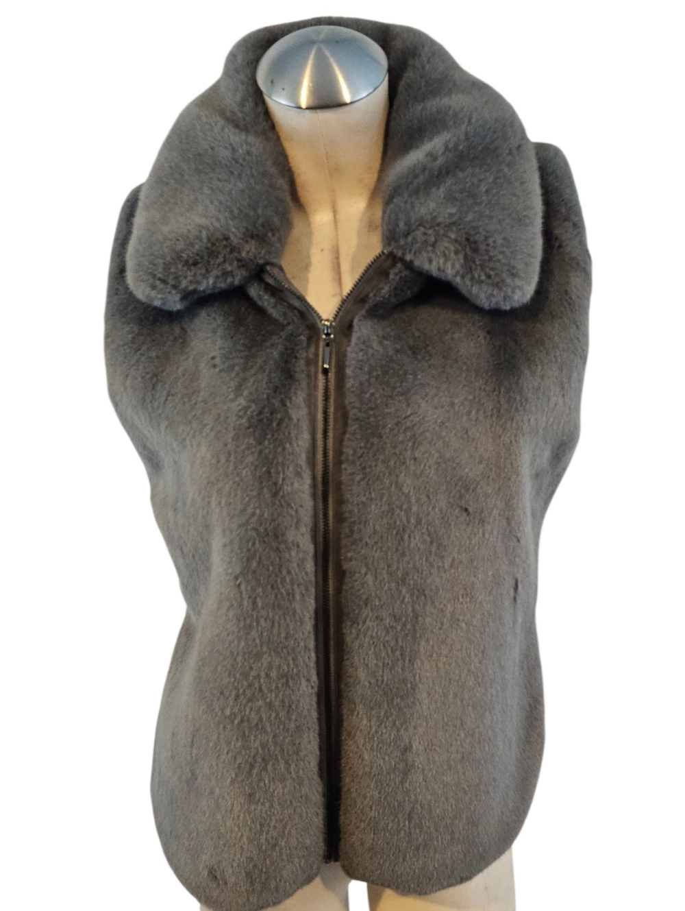 White House Black Market Size M Gray Faux Fur Zip-Front Vest